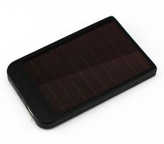 Мобильный солнечный аккумулятор P1102 2600 mAh