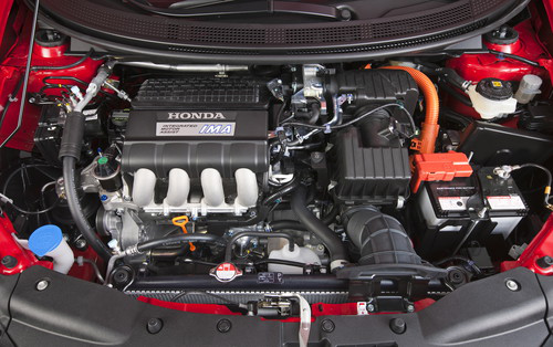 Гибридный автомобиль Honda CR-Z Hybrid