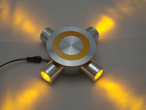 Светодиодный светильник 4W W/R/B